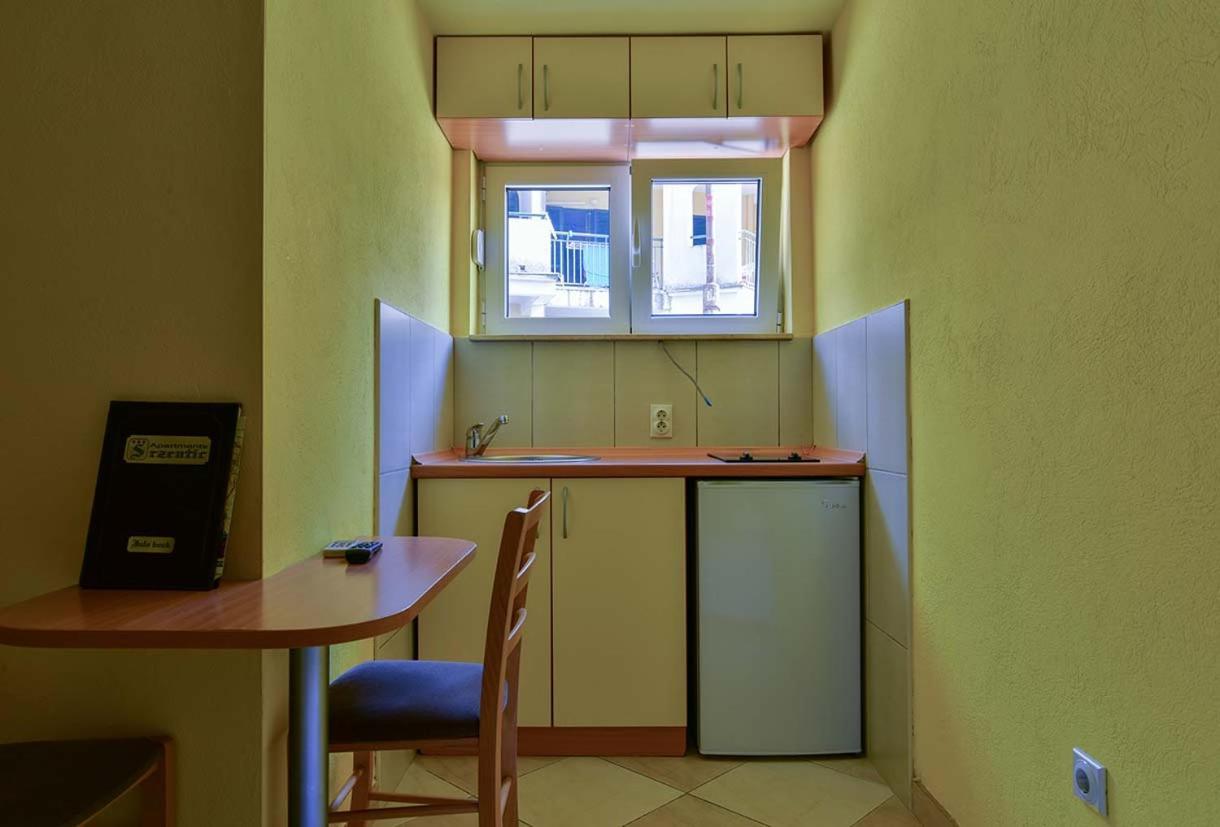 Apartments Srzentic Petrovac Екстериор снимка