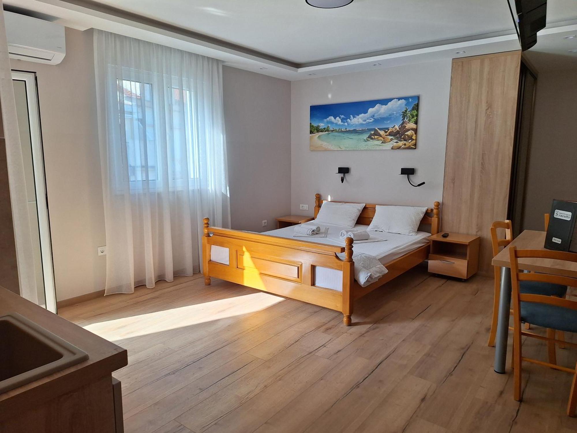 Apartments Srzentic Petrovac Екстериор снимка