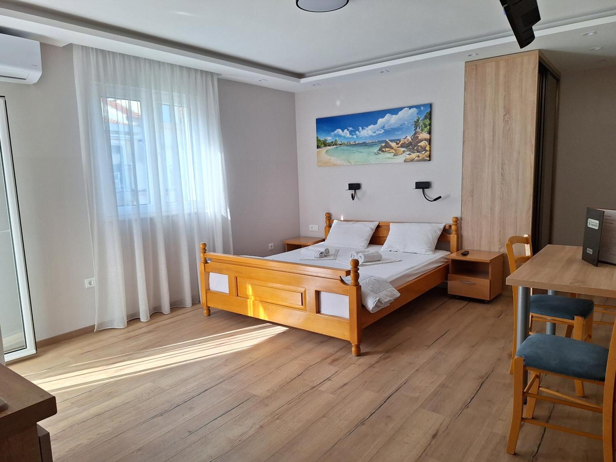 Apartments Srzentic Petrovac Екстериор снимка