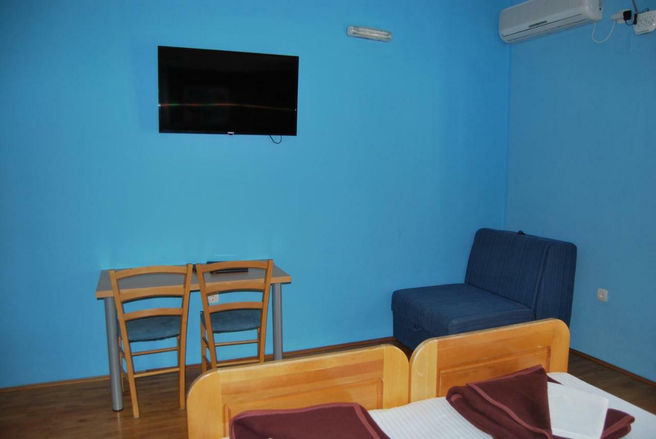 Apartments Srzentic Petrovac Екстериор снимка