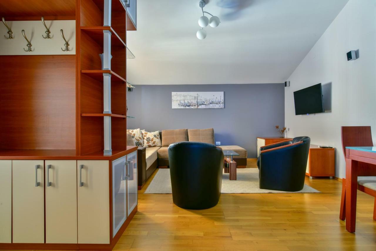 Apartments Srzentic Petrovac Екстериор снимка