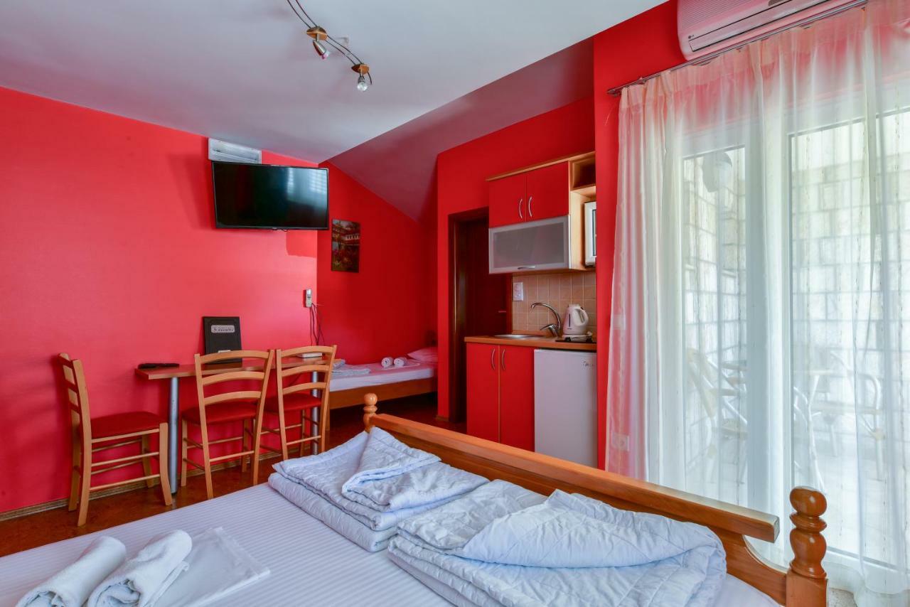 Apartments Srzentic Petrovac Екстериор снимка