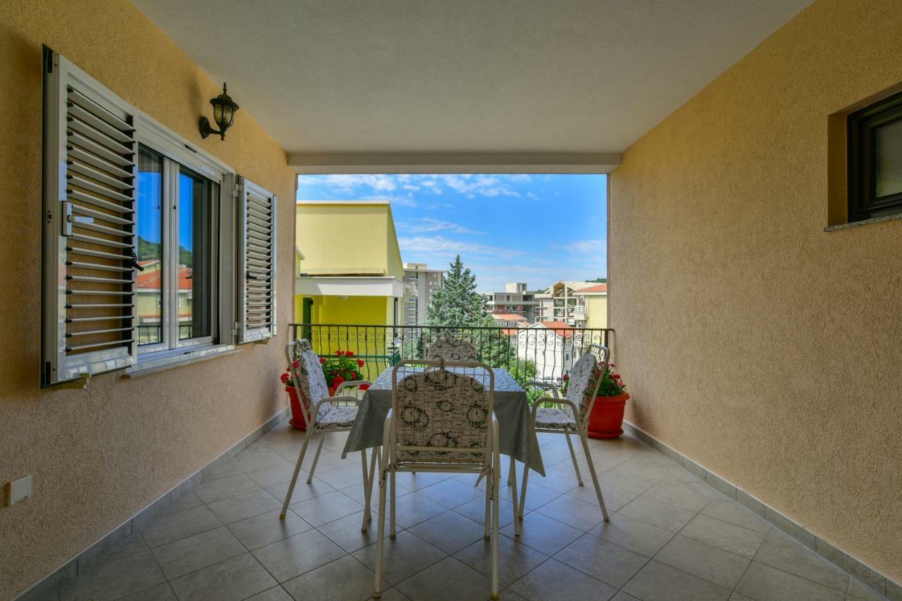 Apartments Srzentic Petrovac Екстериор снимка